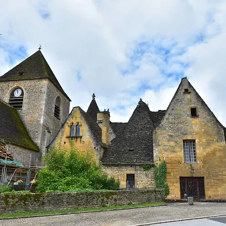 Beautiful Holiday In Salignac-eyvigues Amid Nature Dom wakacyjny *